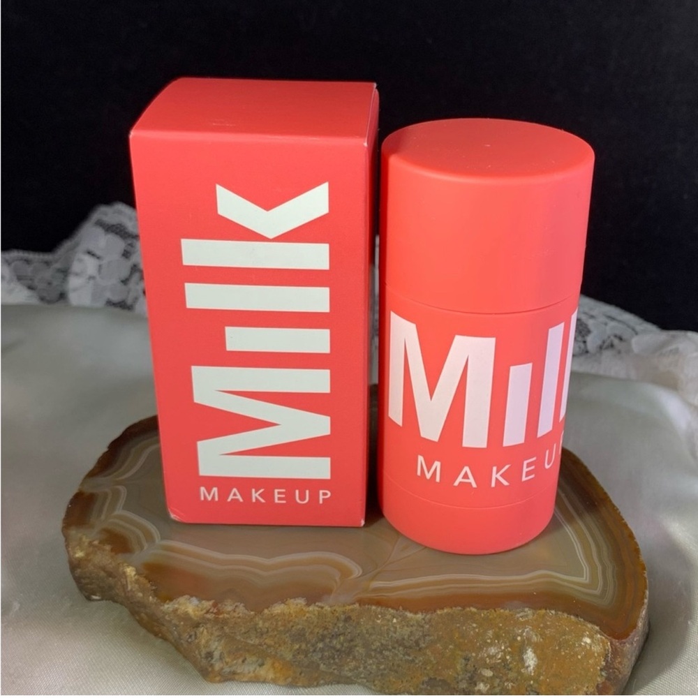Milk Makeup- Brightening Clay Face Mask Stick
